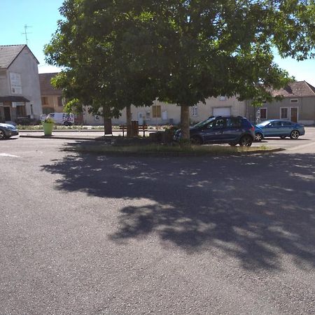 Gite De La Danse La Roche-en-Brenil Zewnętrze zdjęcie
